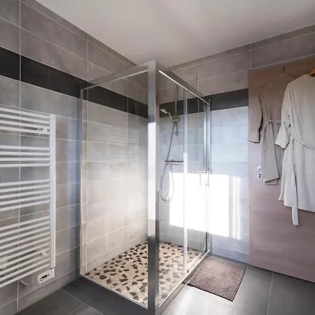 Azalee - Parking Gratuit - Terrasse Couverte - Proche Transport - Tout Equipe Nancy Exterior photo