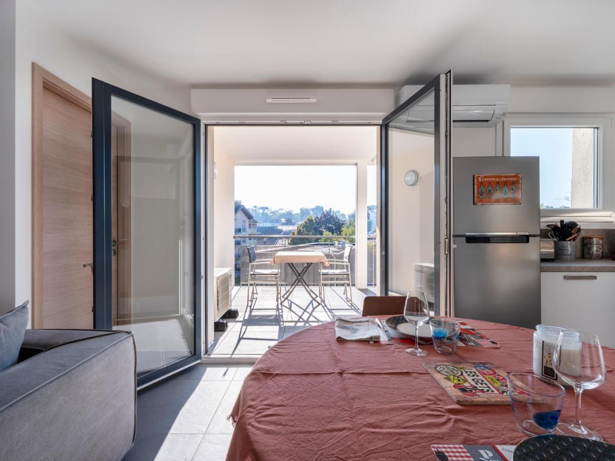 Apartment Azalee - Parking Gratuit - Terrasse Couverte - Proche Transport - Equipe *